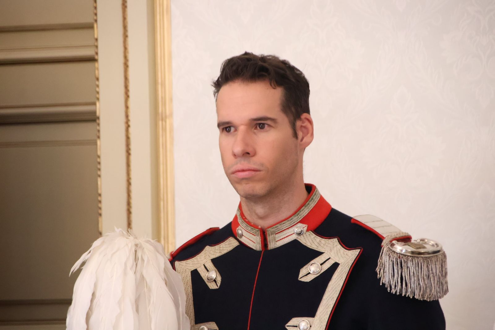 El alcalde de Salamanca, Carlos García Carbayo, recibe miembros y antiguos  miembros de la Escolta de Gran Gala de la Policía Local