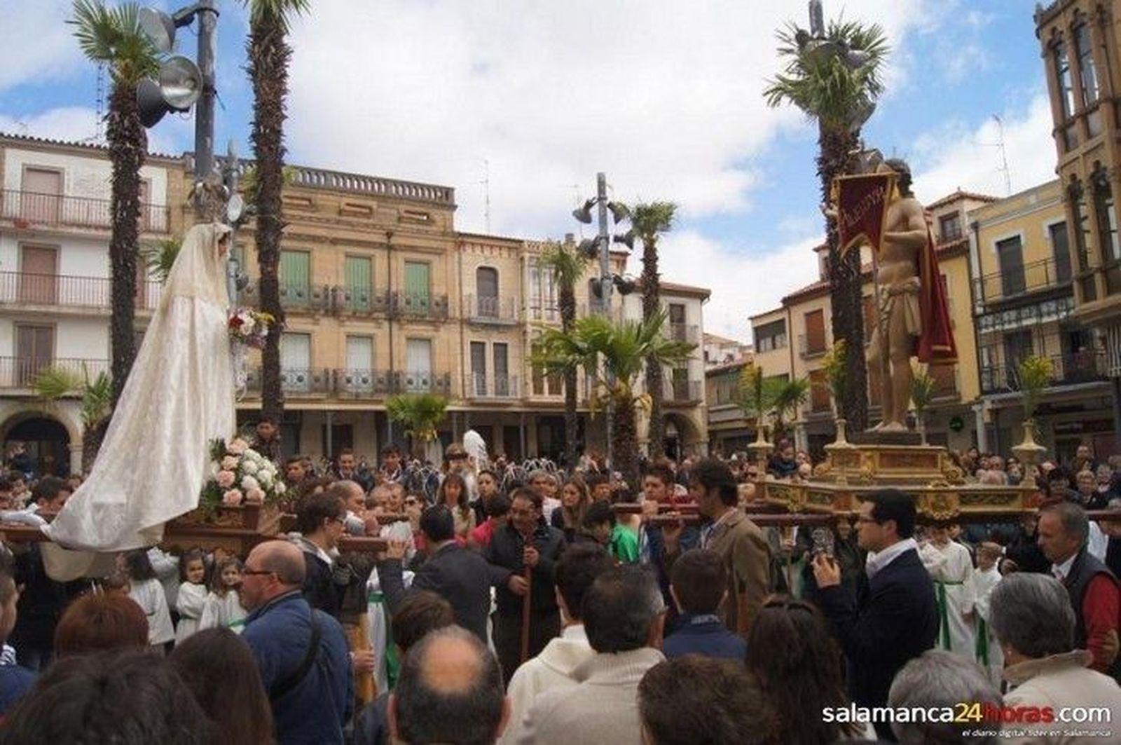 El Resucitado se encuentra con su Madre