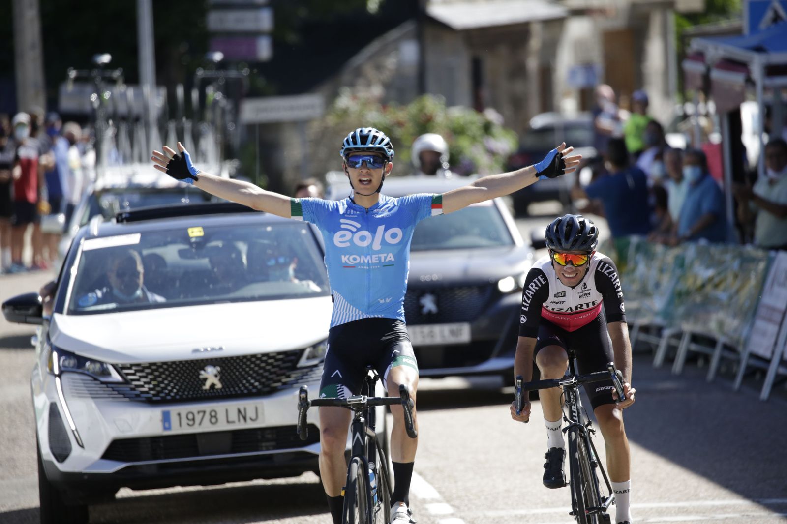 Landaluce levanta los brazos