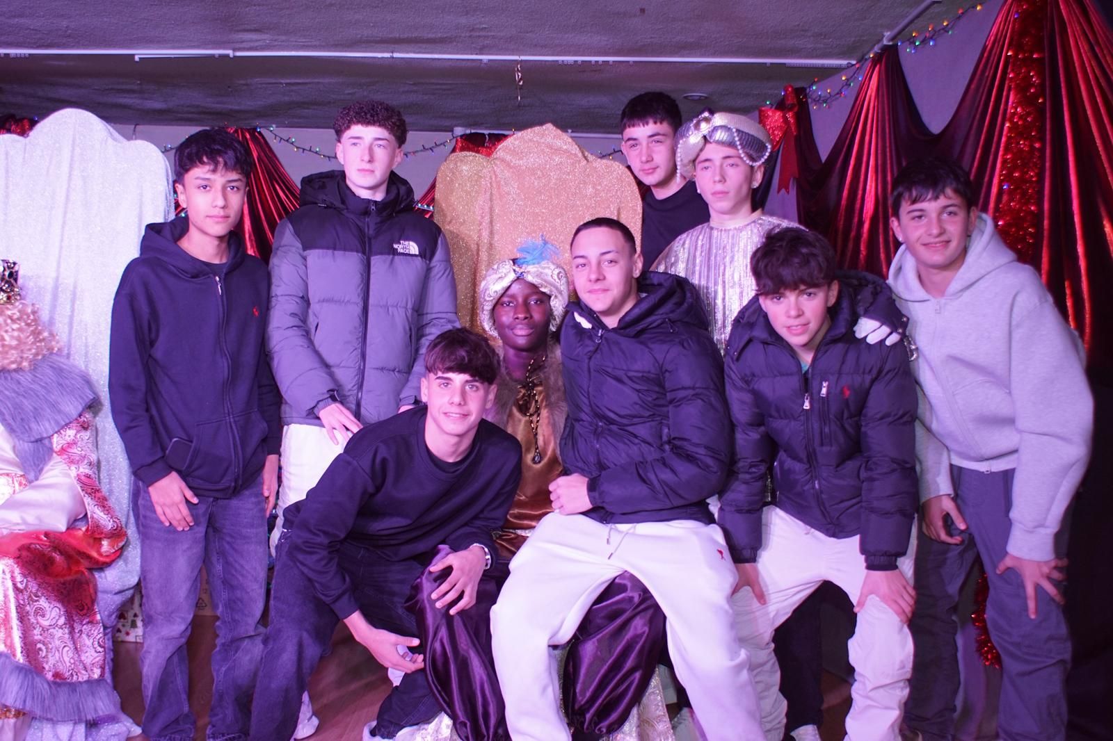 Los Reyes Magos reciben las cartas de los niños de El Encinar