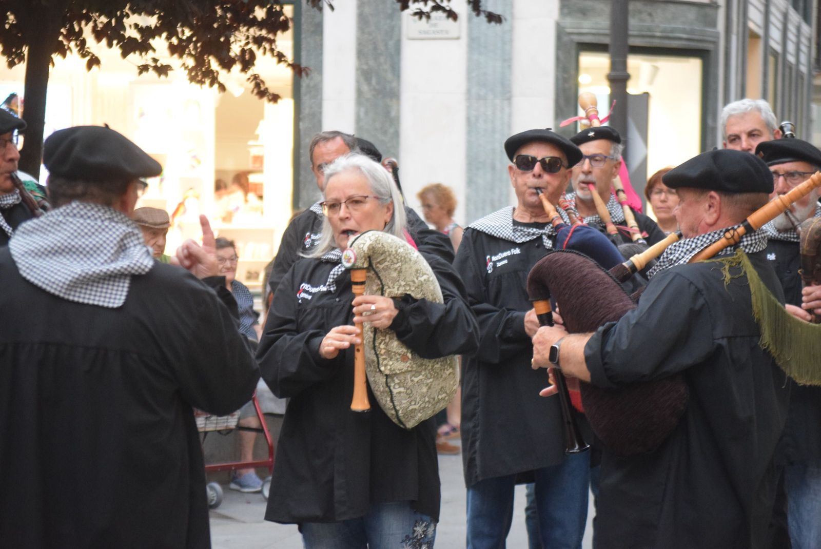 grupo-ronduero-en-la-xxx-muestra-de-folklore-22