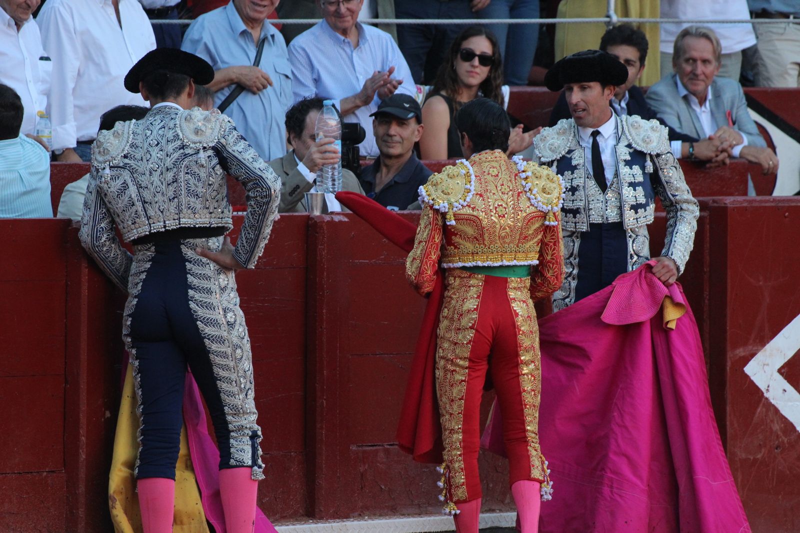 Emilio de Justo, Juan Ortega y Roca Rey inauguran el cartel de figuras en la feria de Salamanca: la corrida de Garcigrande en imágenes