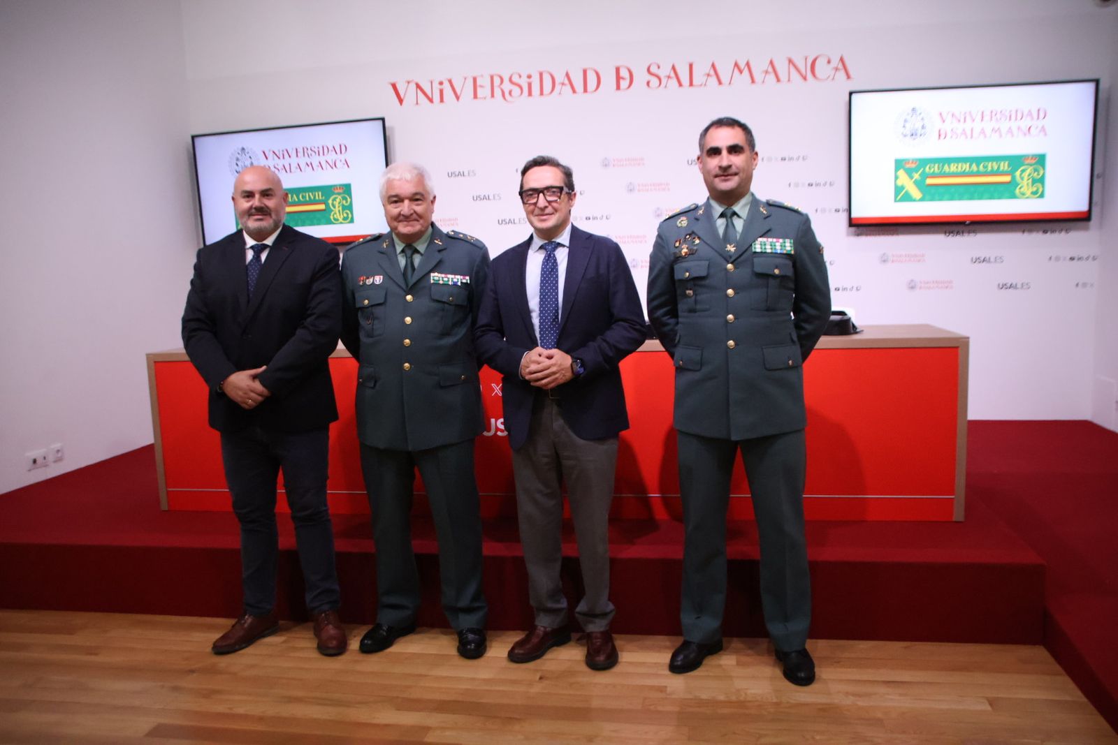 Firma de el protocolo general de actuación en materia de formación e investigación