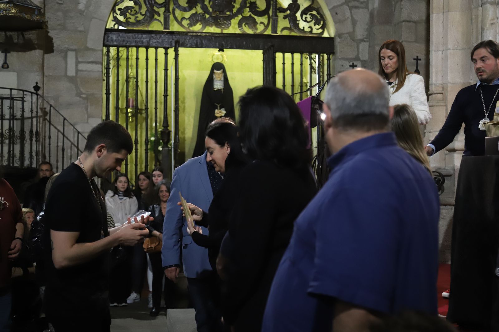 Imposición de medallas de Jesús Nazareno y La Soledad Fotos: María Lorenzo