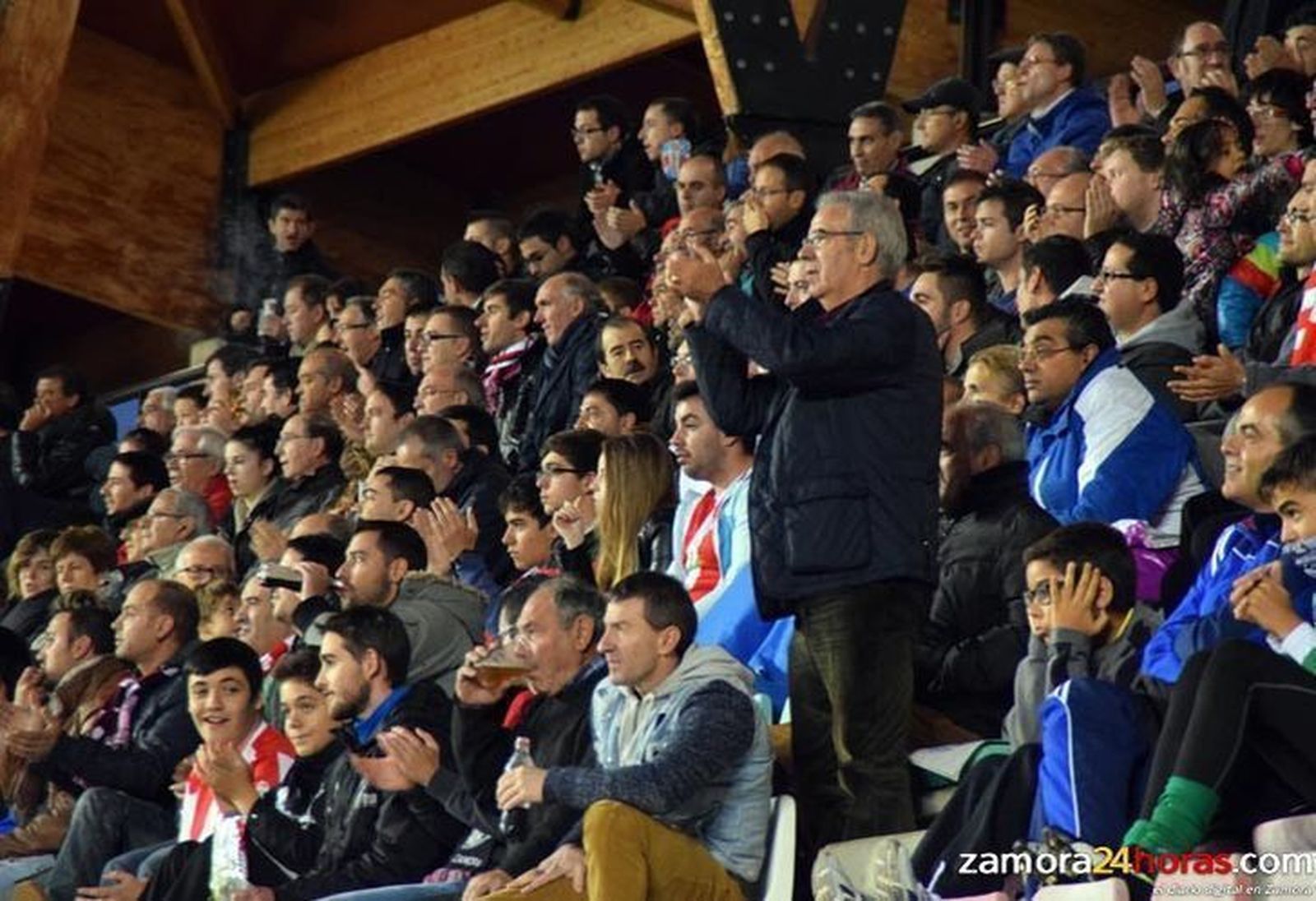 La directiva del Zamora volverá a regalar una entrada a cada socio para el duelo ante el Compos La directiva del Zamora volverá a regalar una entrada a cada socio para el duelo ante el Compos