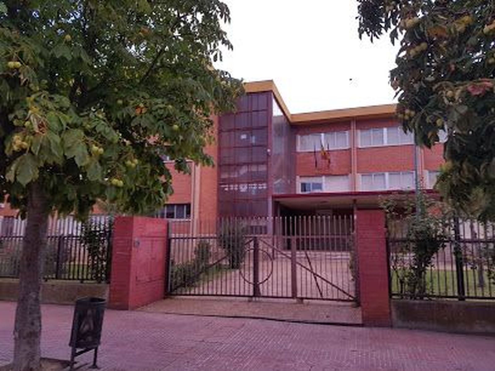 IES Calisto y Melibea