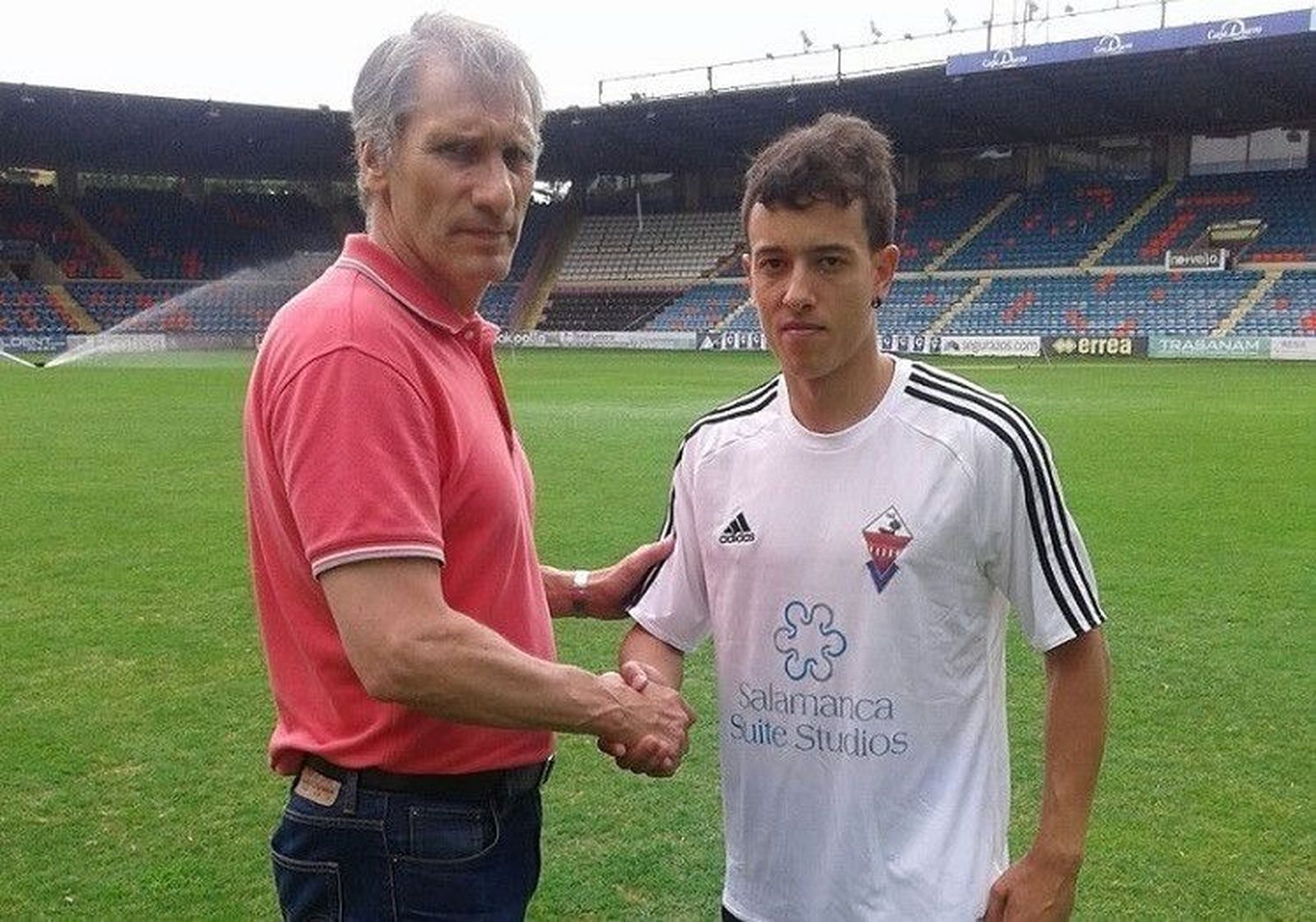 El Salmantino refuerza su delantera con Palomi