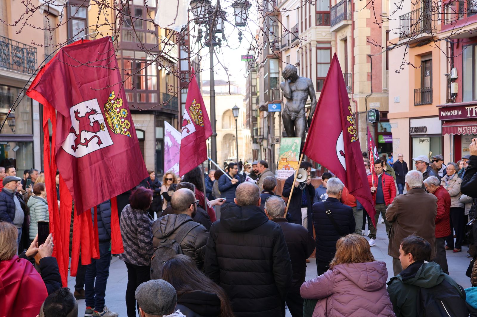 concentracion-en-la-plaza-sagasta-21