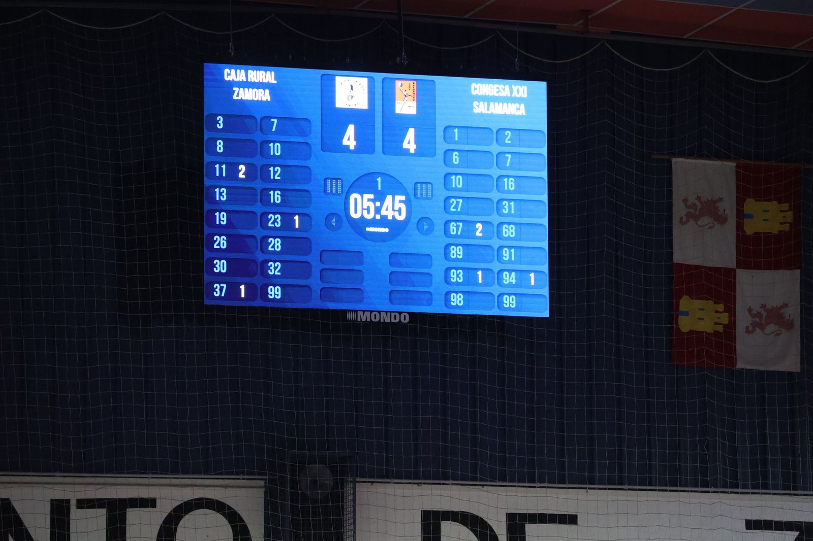 GALERÍA | El BM Zamora recibe en casa al Ciudad de Salamanca en un duelo muy ajustado