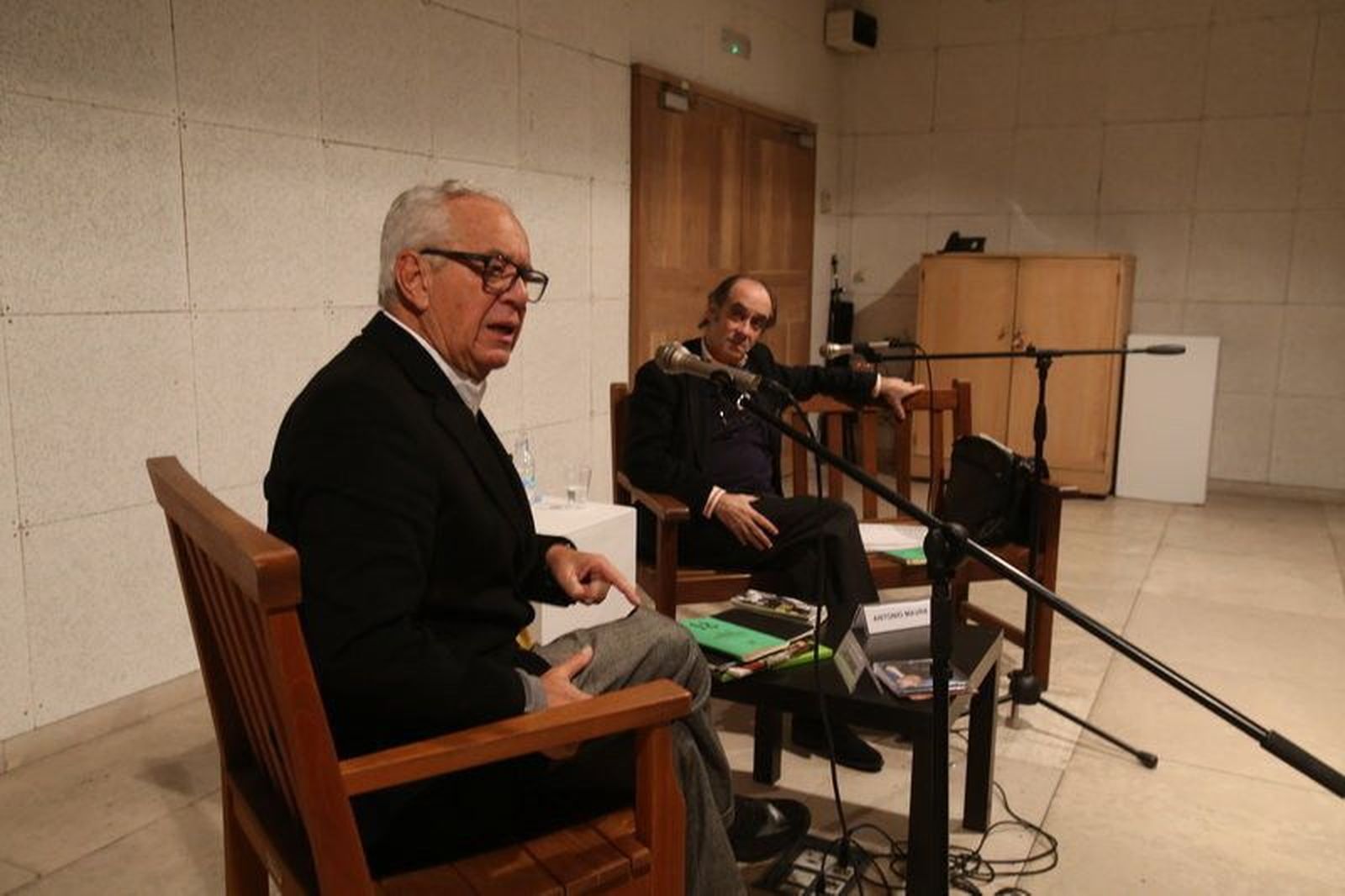 Charla con el poeta y escritor brasileño Luiz Coronel