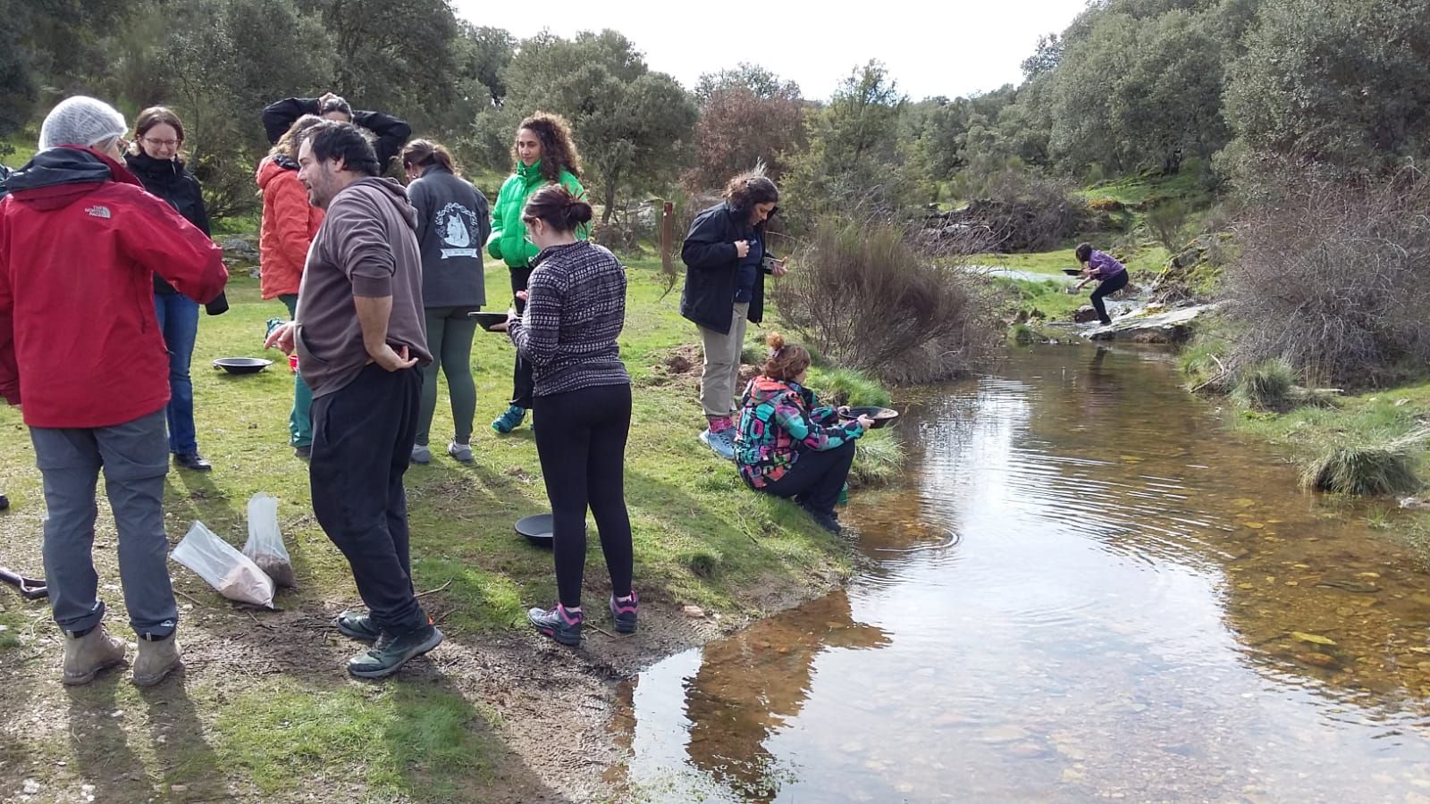 Estudiantes de la Universidad de Burgos exploran la historia y geología de la Mina del Carrascal