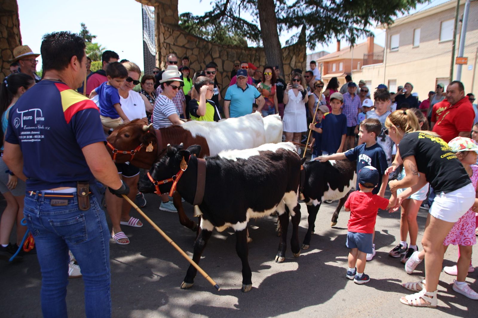 Castellanos de Villiquera, encierro infantil