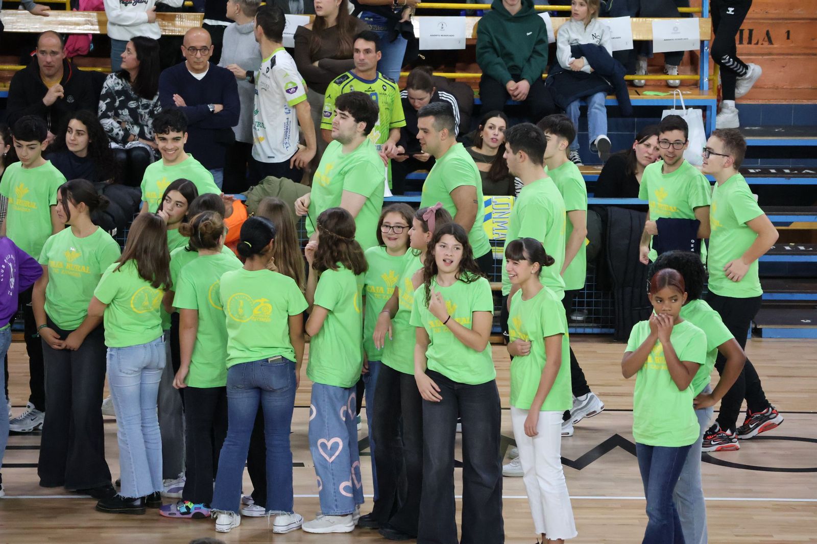 GALERÍA | El Club Balonmano Zamora celebra su 25º aniversario con una imagen muy especial