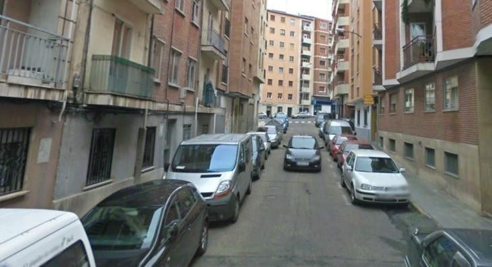 La Policía detiene a un individuo que intentaba robar en coches de la calle Guadalajara