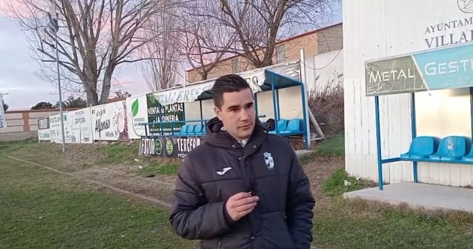 Oji, entrenador del CD Villaralbo en el post partido Mirandés B