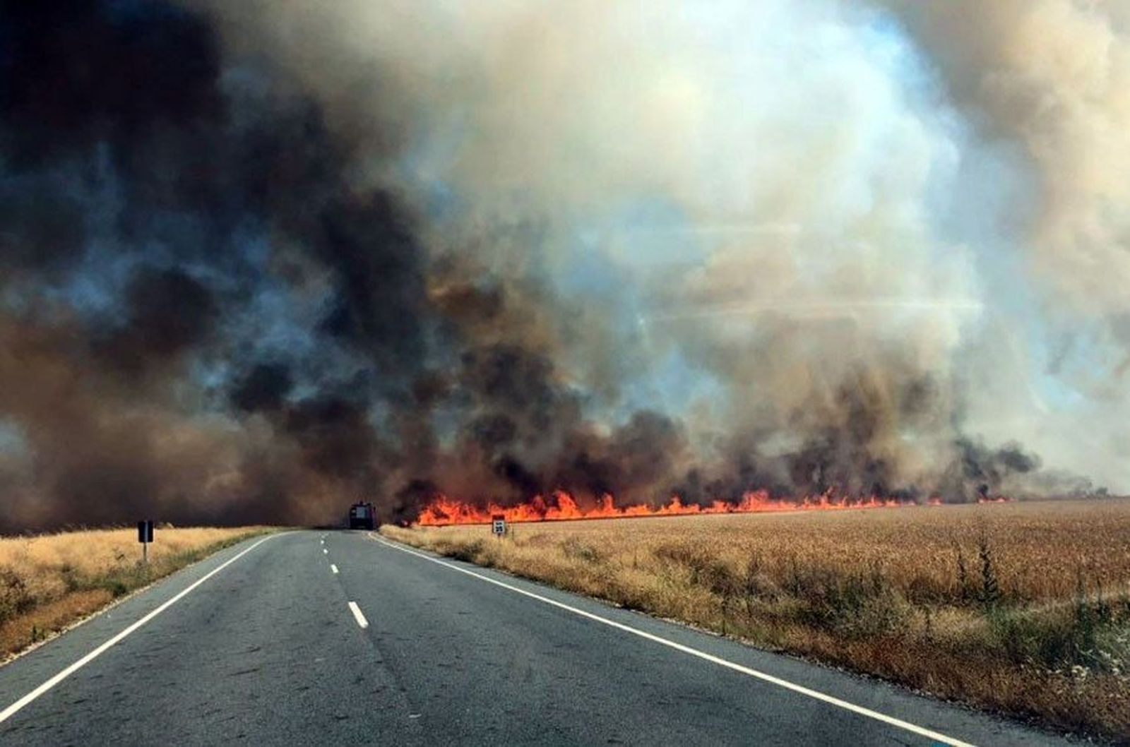 Fuego carretera incendio