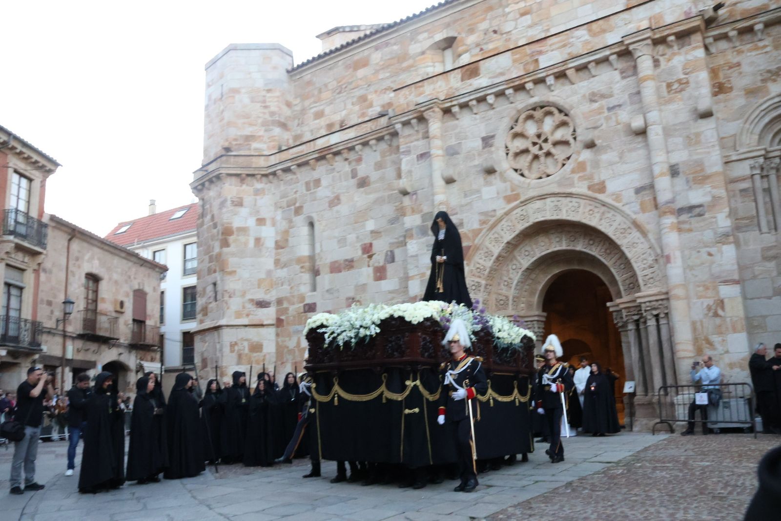 GALERÍA | Revive en imágenes la procesión de la Soledad