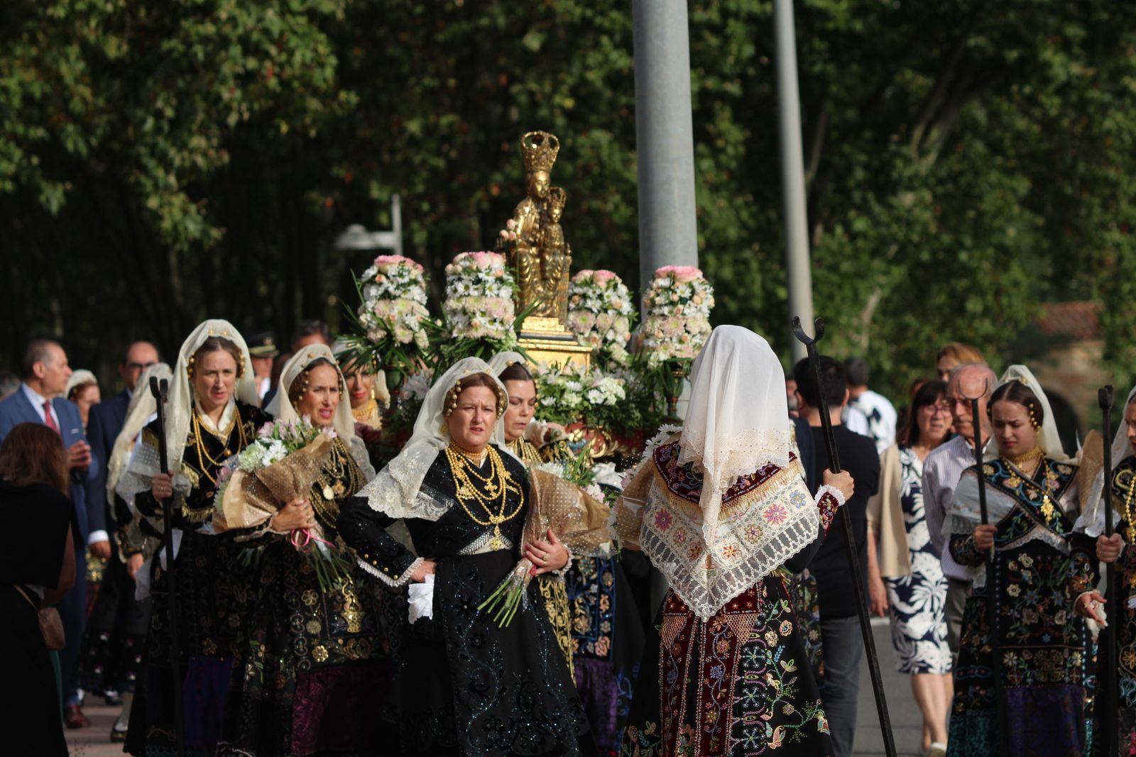 XXXV Ofrenda Floral en Honor de Santa María de la Vega
