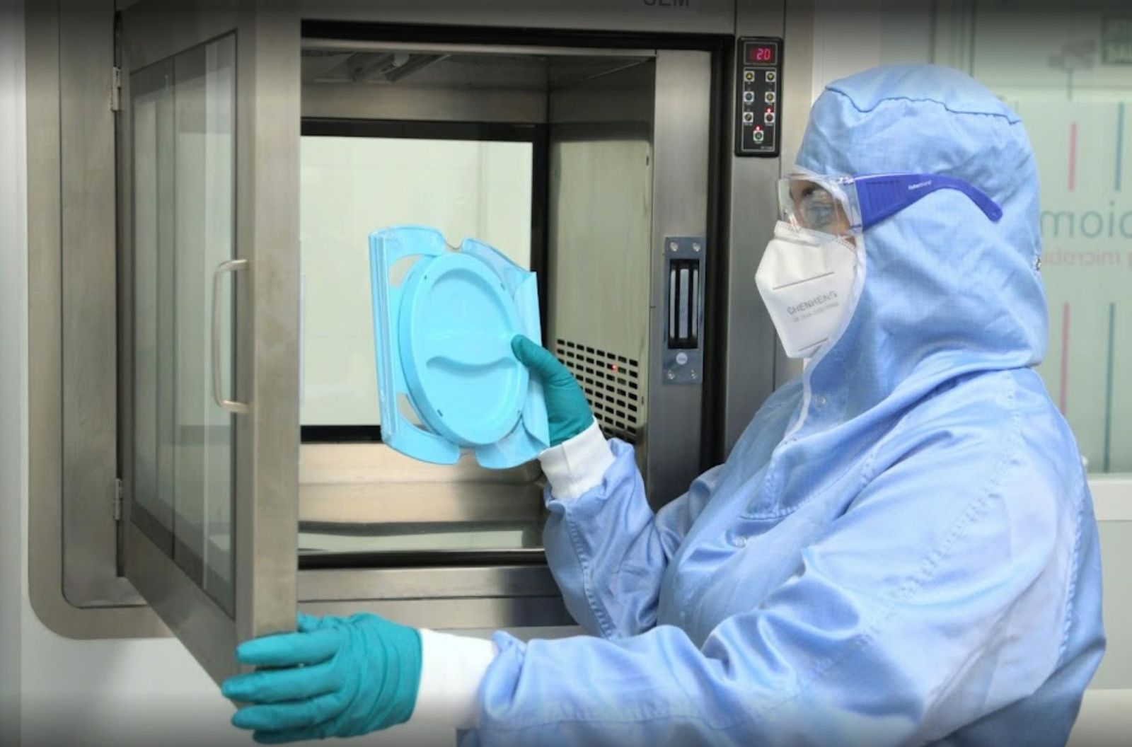 Trabajador de Mikrobiomilk - Archivo de Microbiomilk