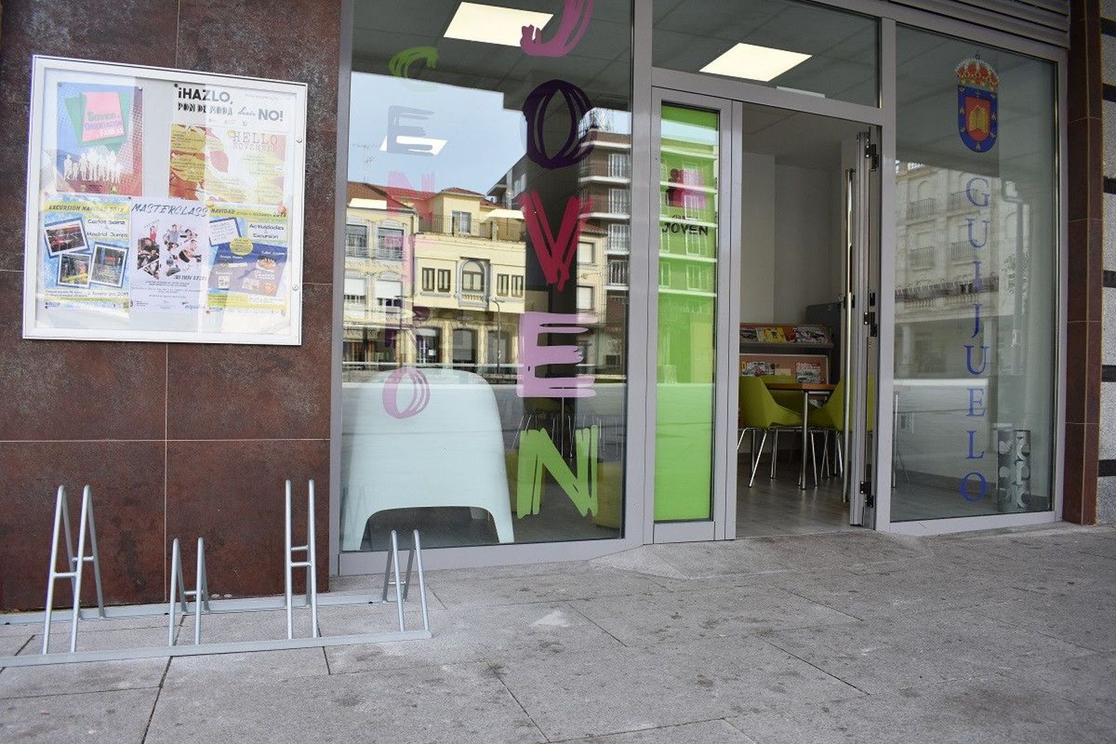 Guijuelo centro joven