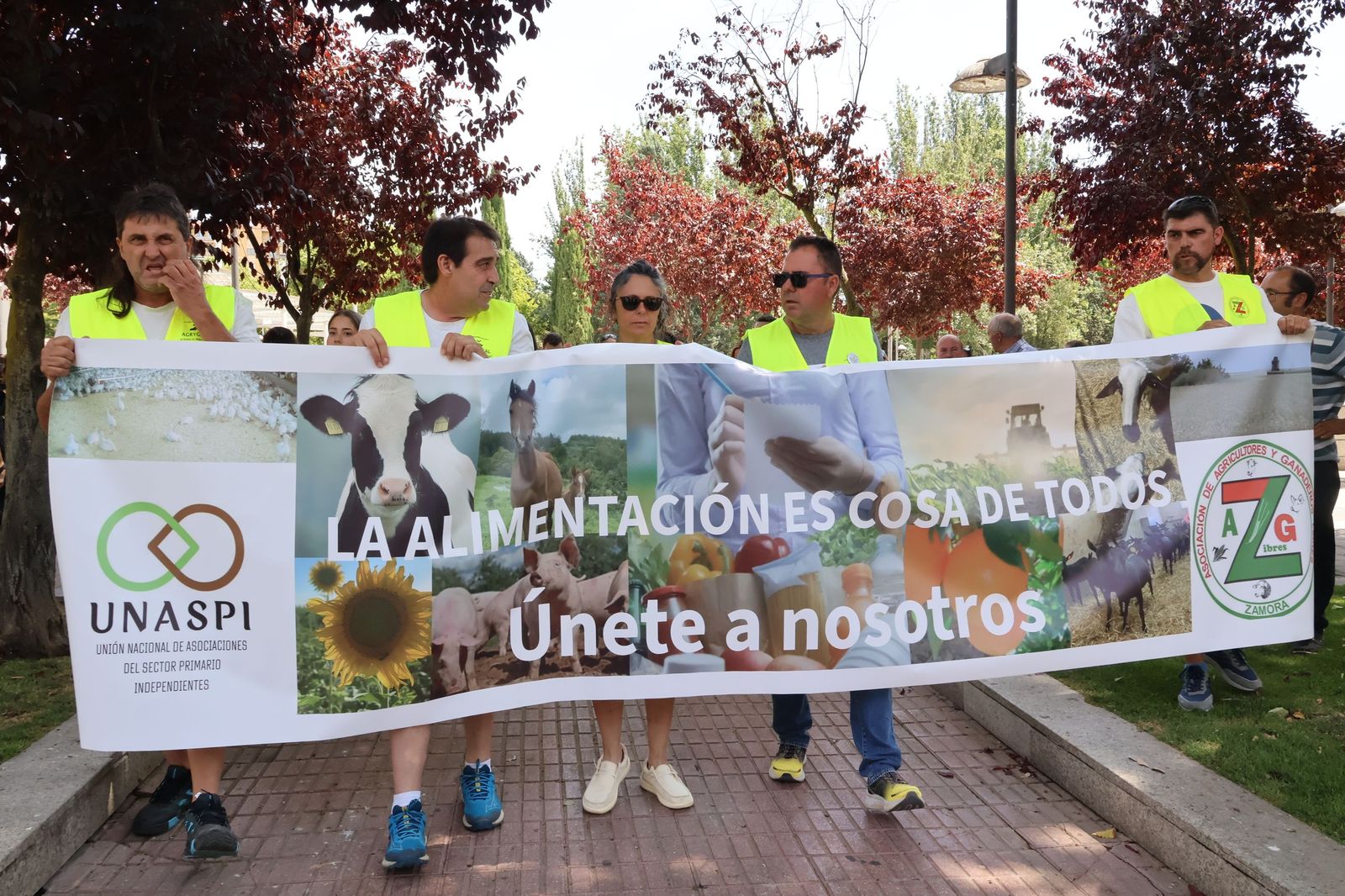 Marcha silenciosa en homenaje a David Lafoz (28).JPG