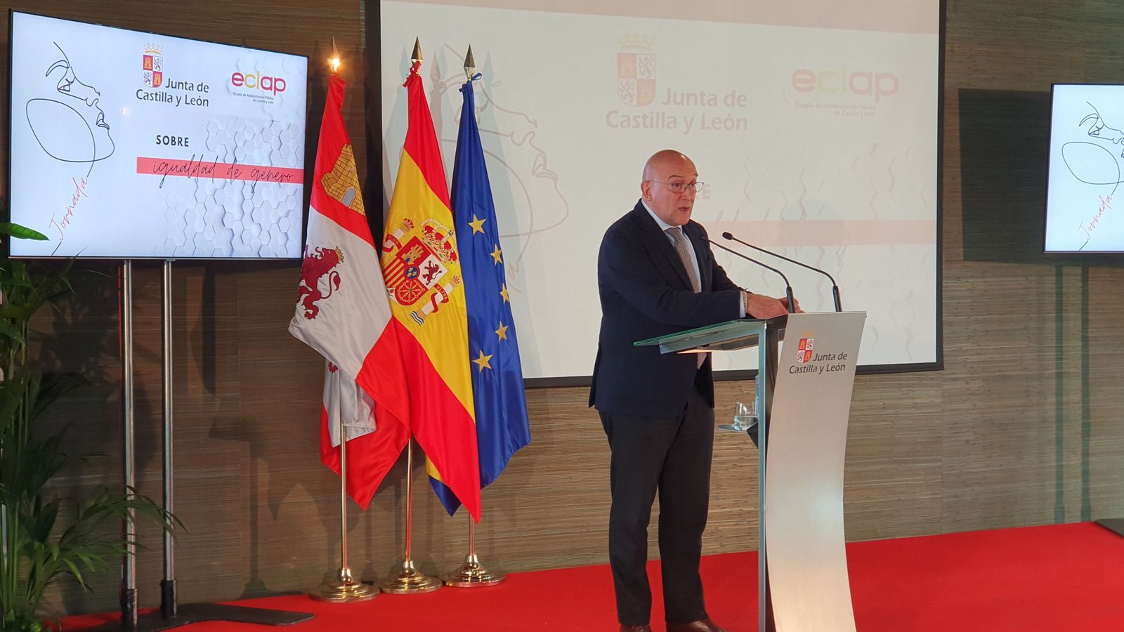 Jesús Julio Carnero en la jornada sobre Igualdad de Género de la ECLAP