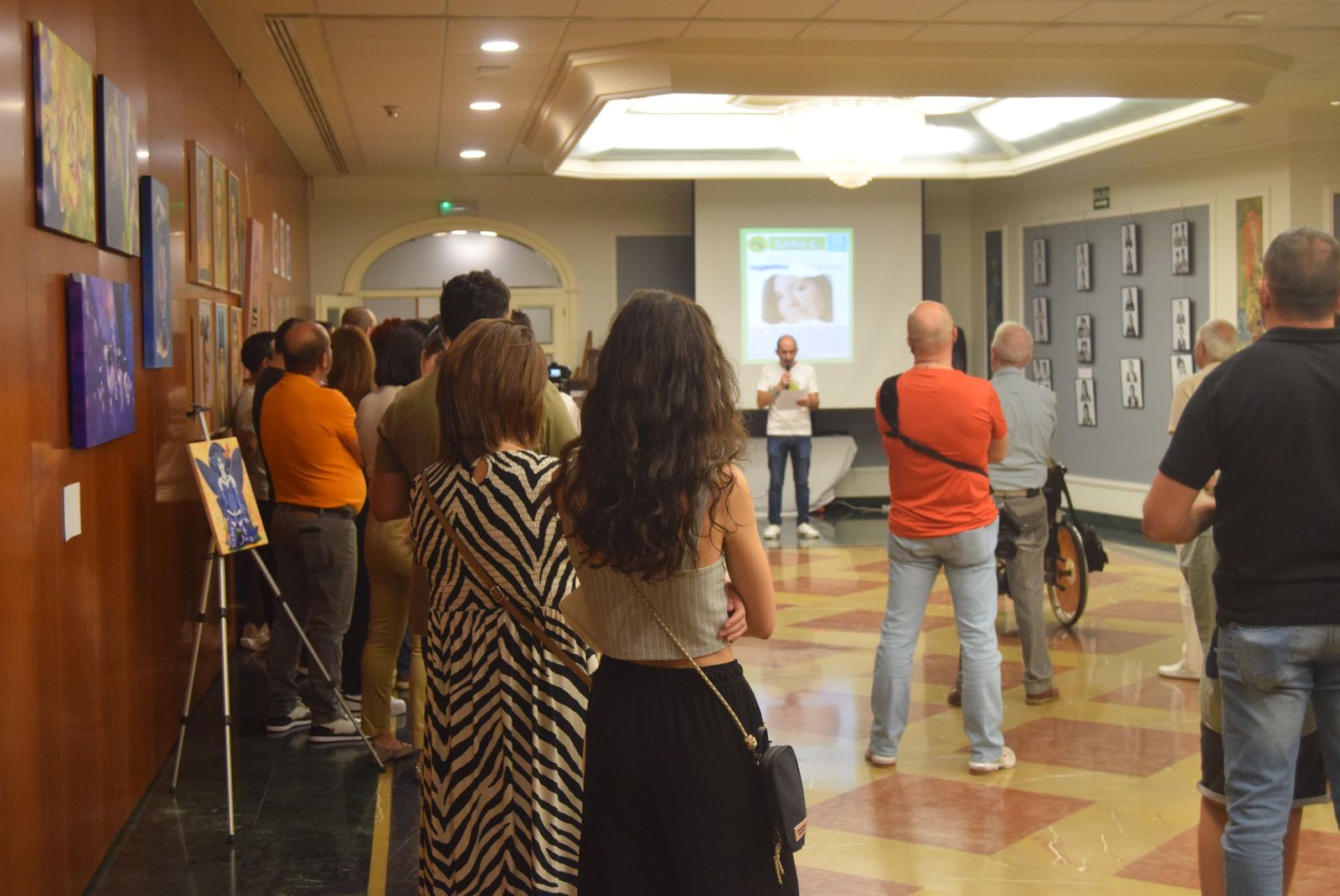 Primera Exposición Multidisciplinar Corriendo con el Corazón por Hugo