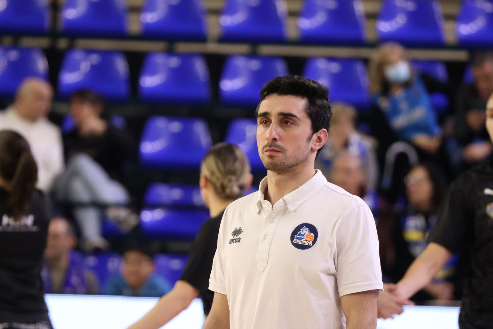 Perfumerías Avenida – Estudiantes