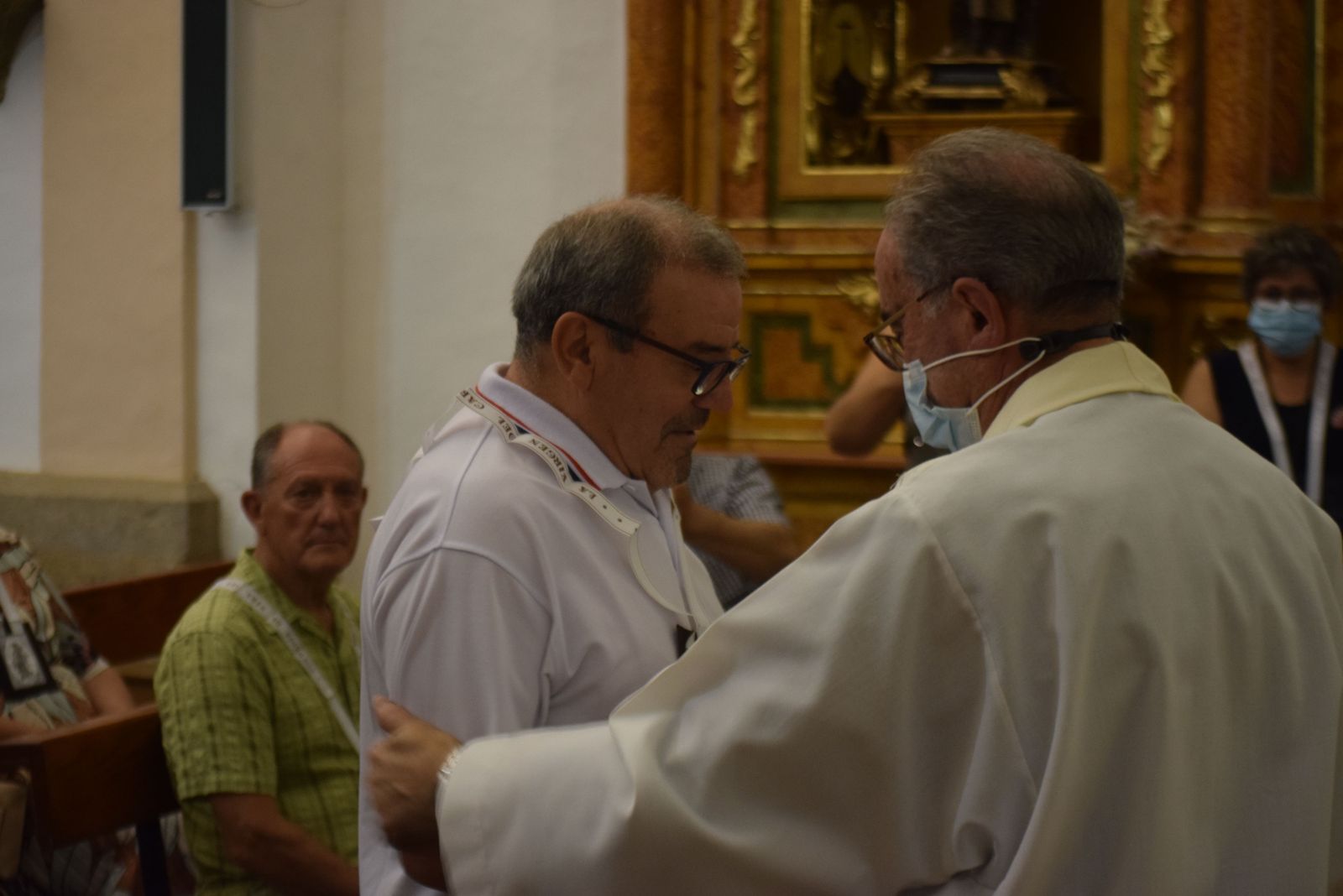 imposicion-de-escapularios-de-la-virgen-del-carmen-31