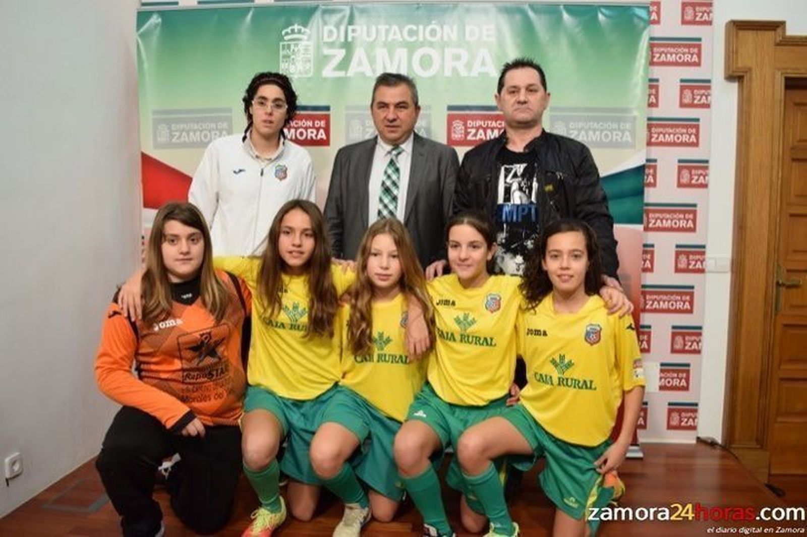 El Amigos del Duero organiza ante Casa Social Católica de Ávila su primer torneo de Navidad