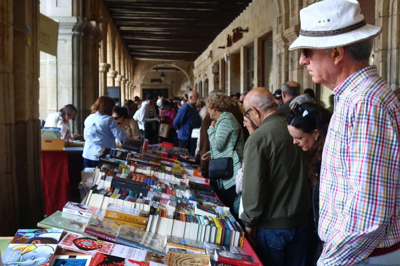 Día del Libro en la Plaza Mayor de Salamanca