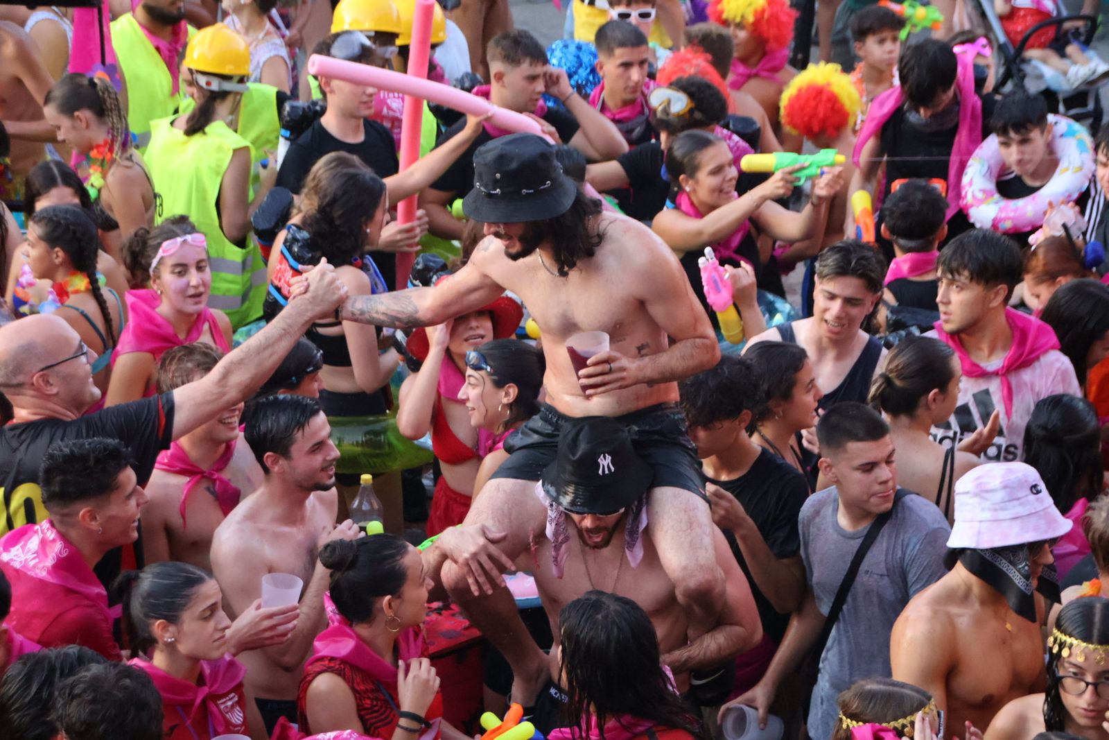 Chupinazo en Carbajosa con batucad