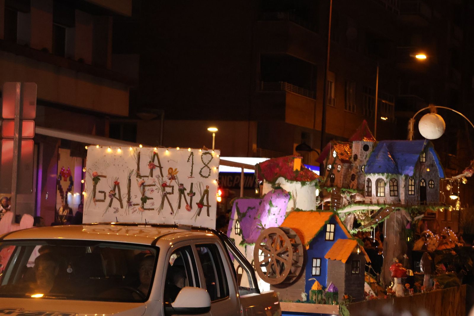 GALERÍA | Disfruta de las imágenes del colorido desfile de Carnaval en Zamora