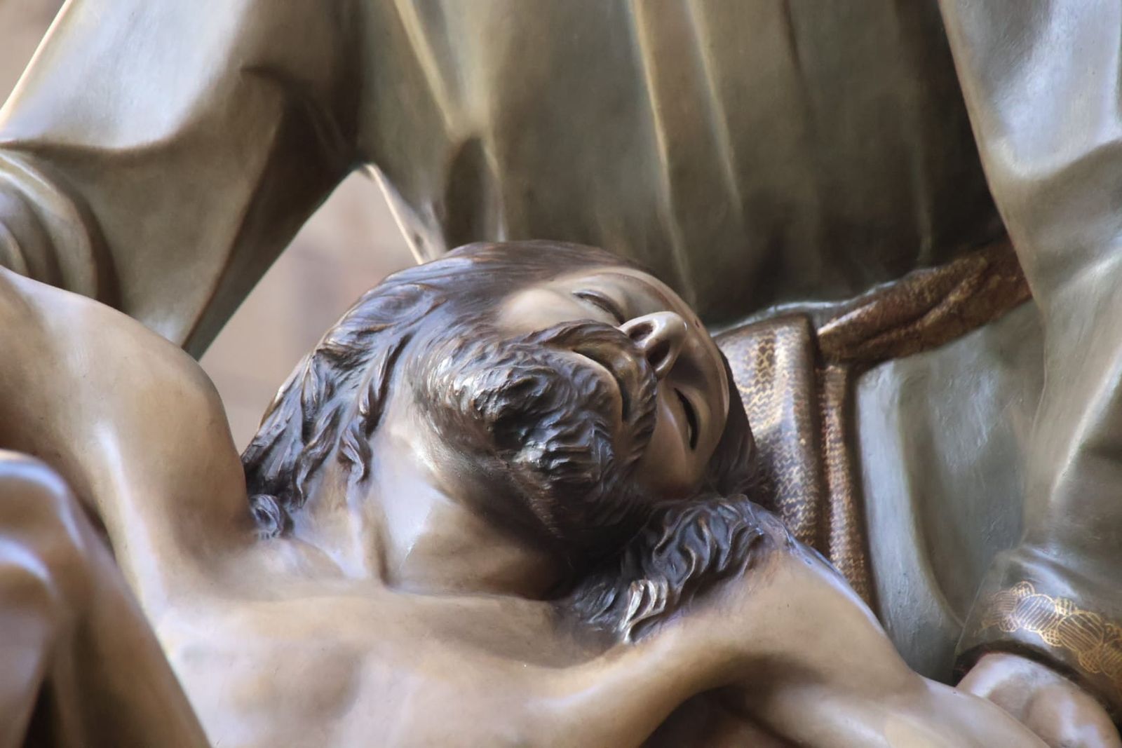 c7f62719-add9-458a-bf54-7ed7b47b18ef