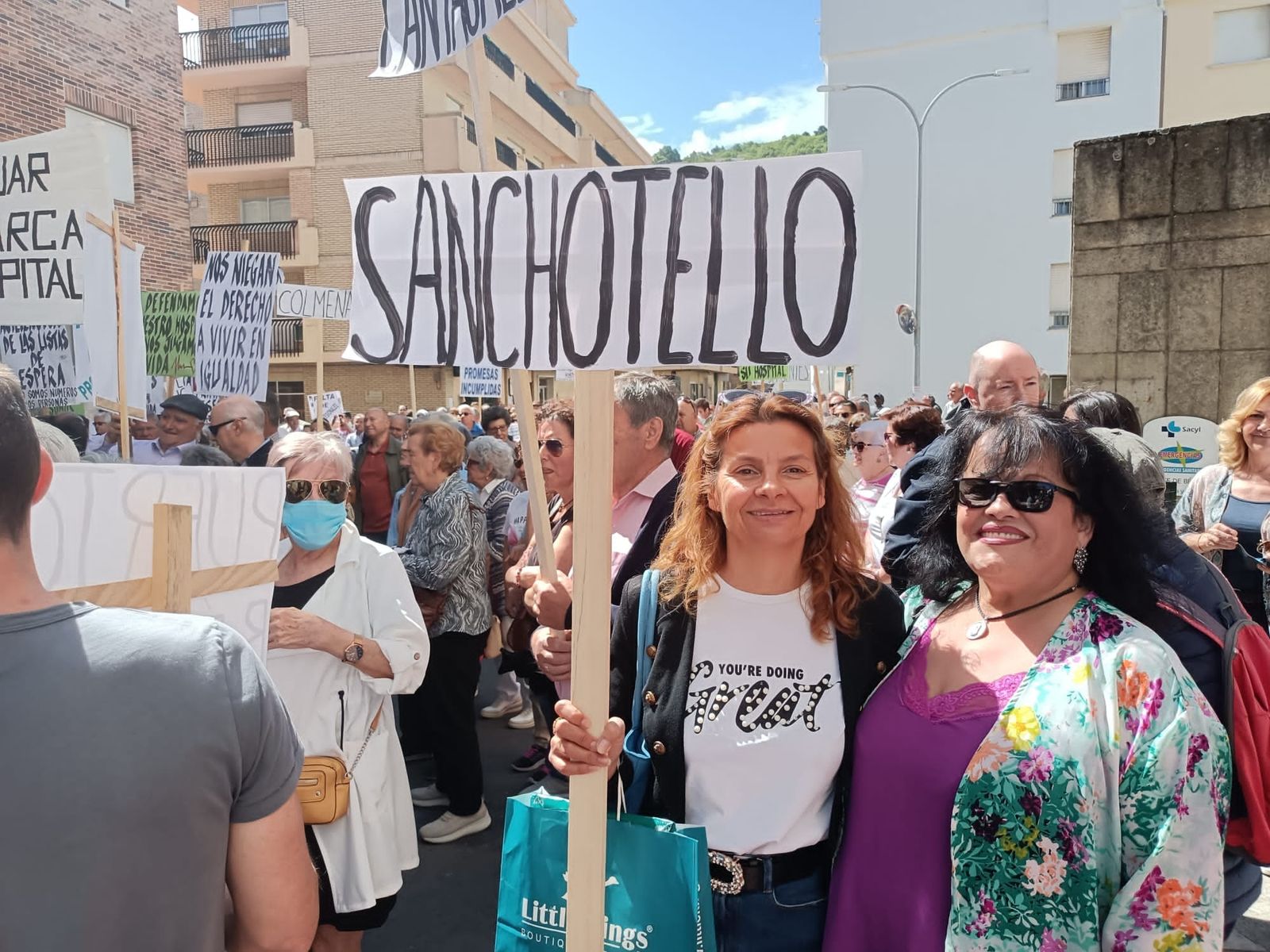 La alcaldesa y la teniente de alcalde de Sanchotello. Foto Ayto Sanchotello