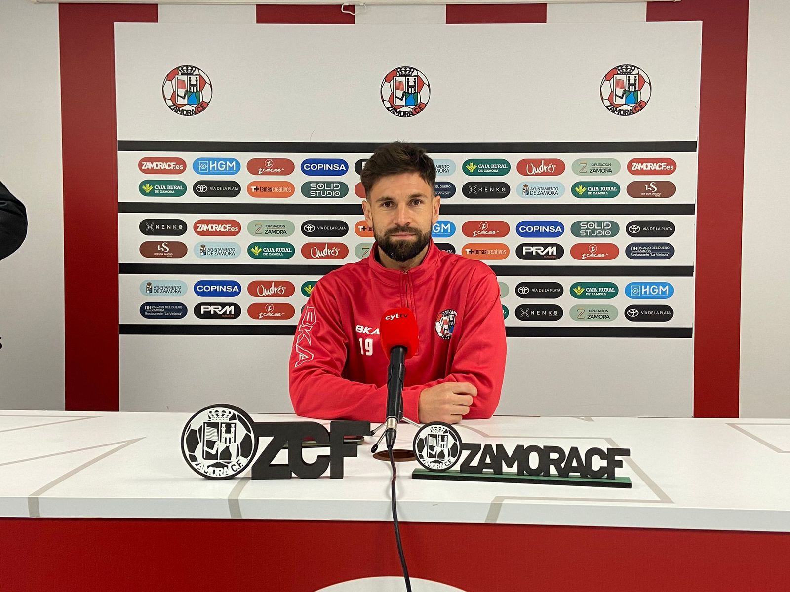 Nico Delmonte en rueda de prensa