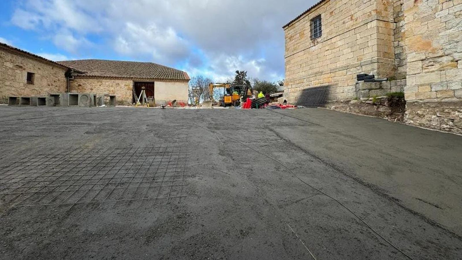 Obras en la parte trasera de la Catedral donde se va a abrir la nueva calle