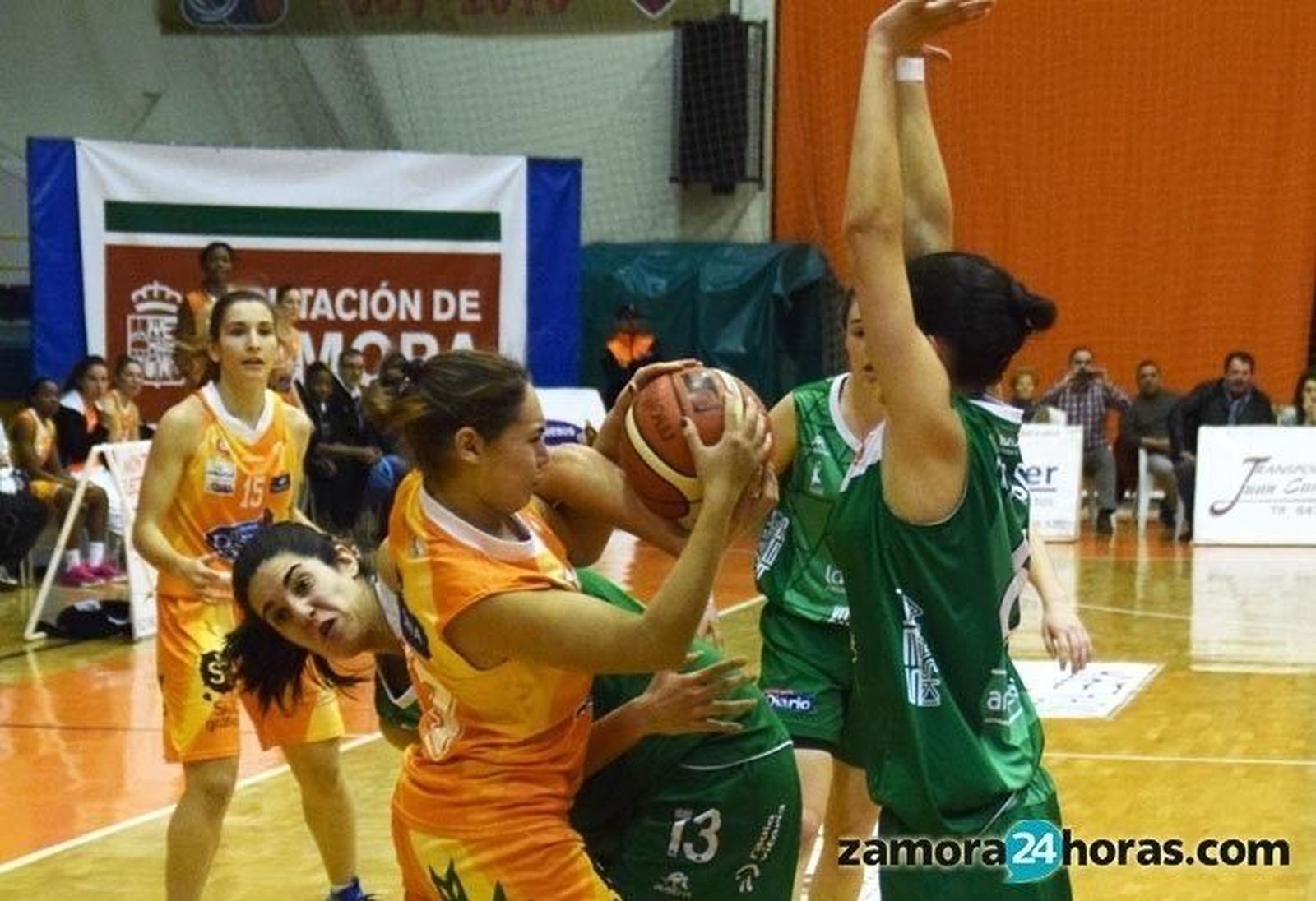 Paula de la Fuente y Sara Hermosa debutan en Liga Femenina