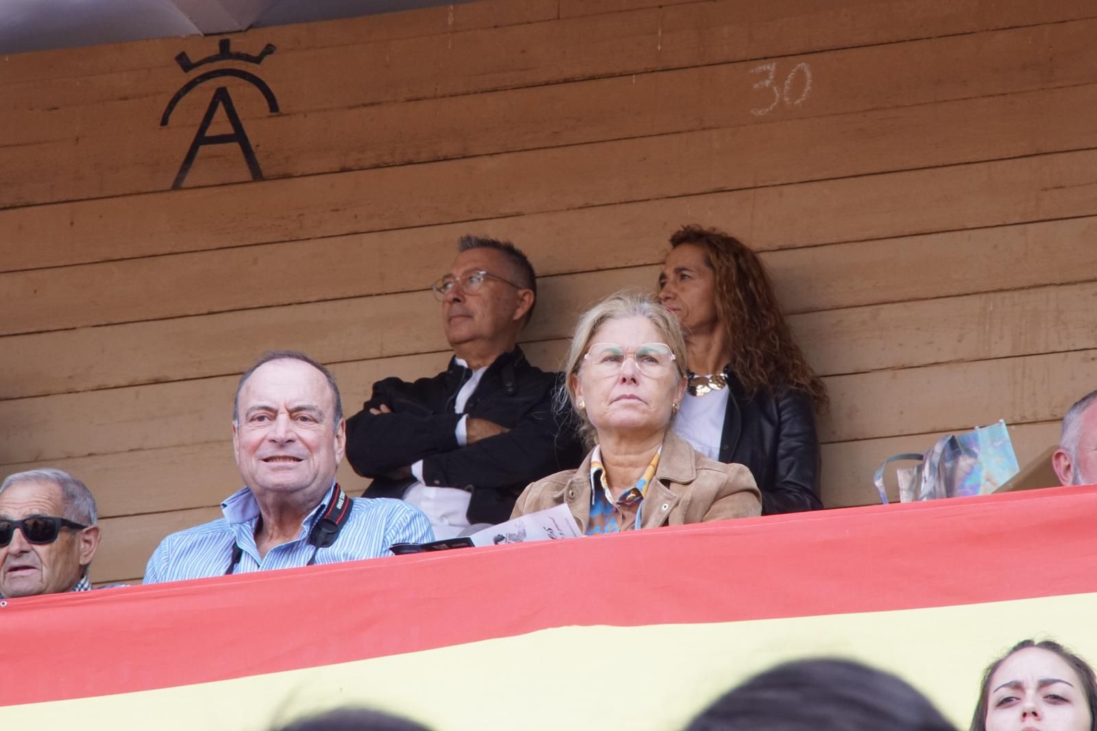 resumen-fotografico-del-ambiente-en-los-tendidos-de-la-glorieta-durante-la-corrida-concurso-22-de-septiembre-fotos-juanes-70