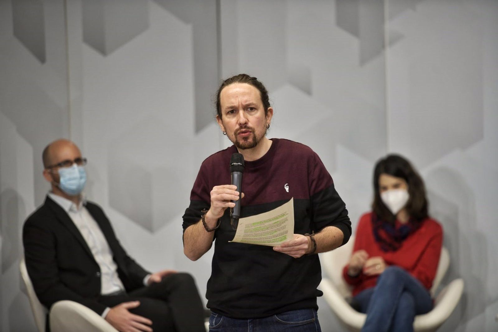 Pablo Iglesias tacha de "terrorismo callejero" el ataque a la sede de Podemos en Cartagena y acusa al PP de "dar aire a los violentos"