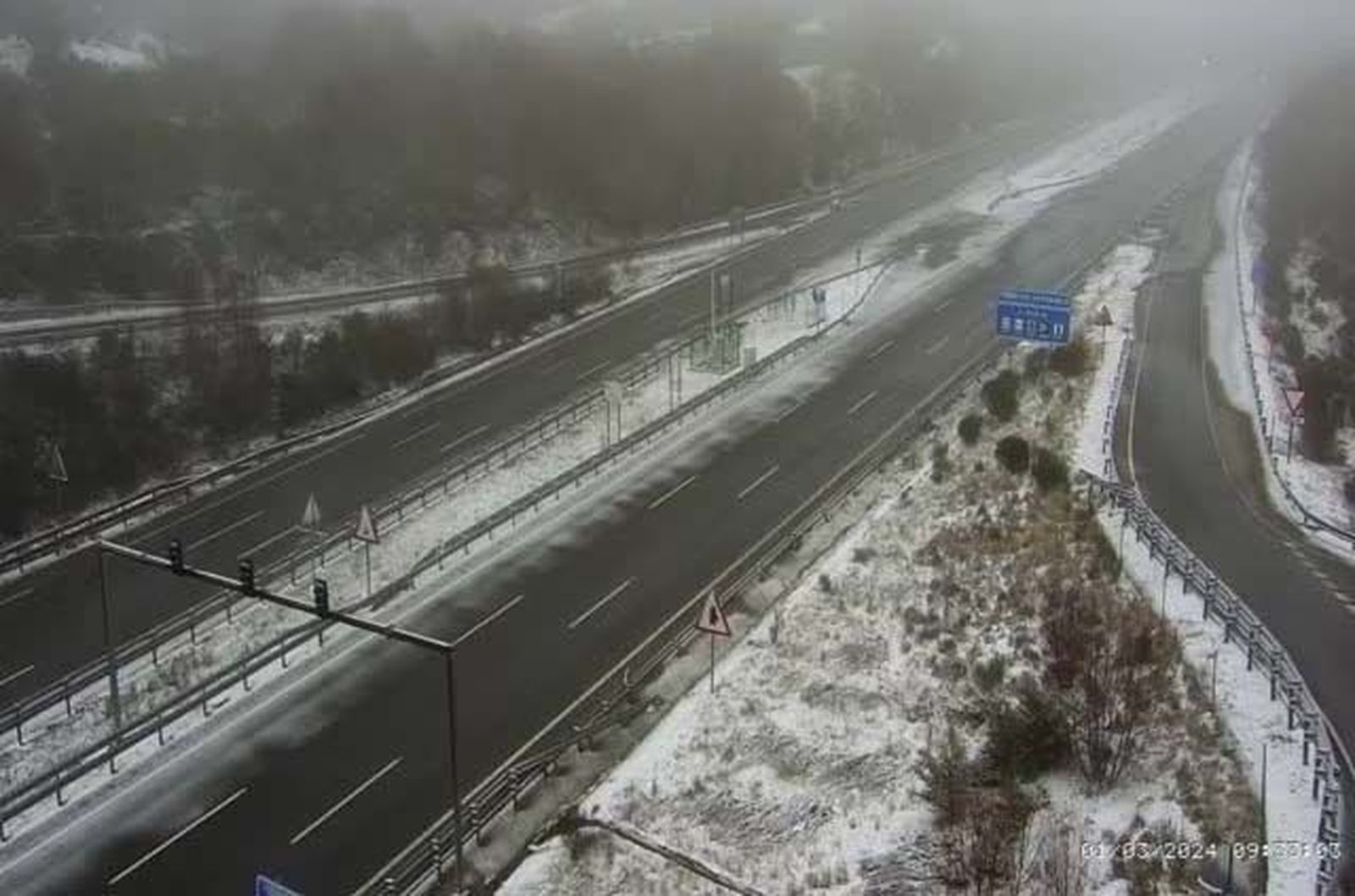 Nieve en una autovía en Zamora. DGT.Archivo.