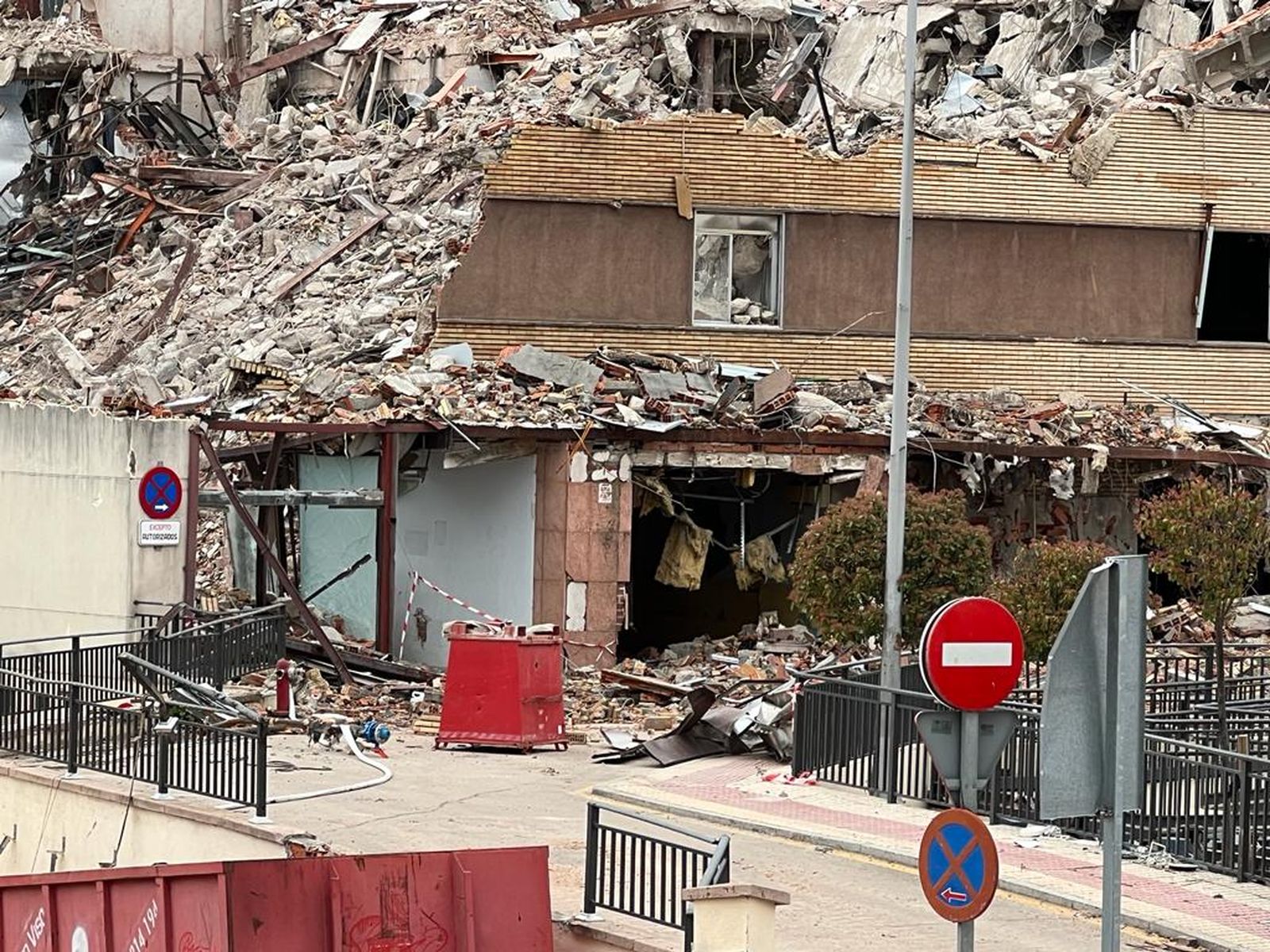 whatsapp-image-2023-03-24-at-10-59-27-4