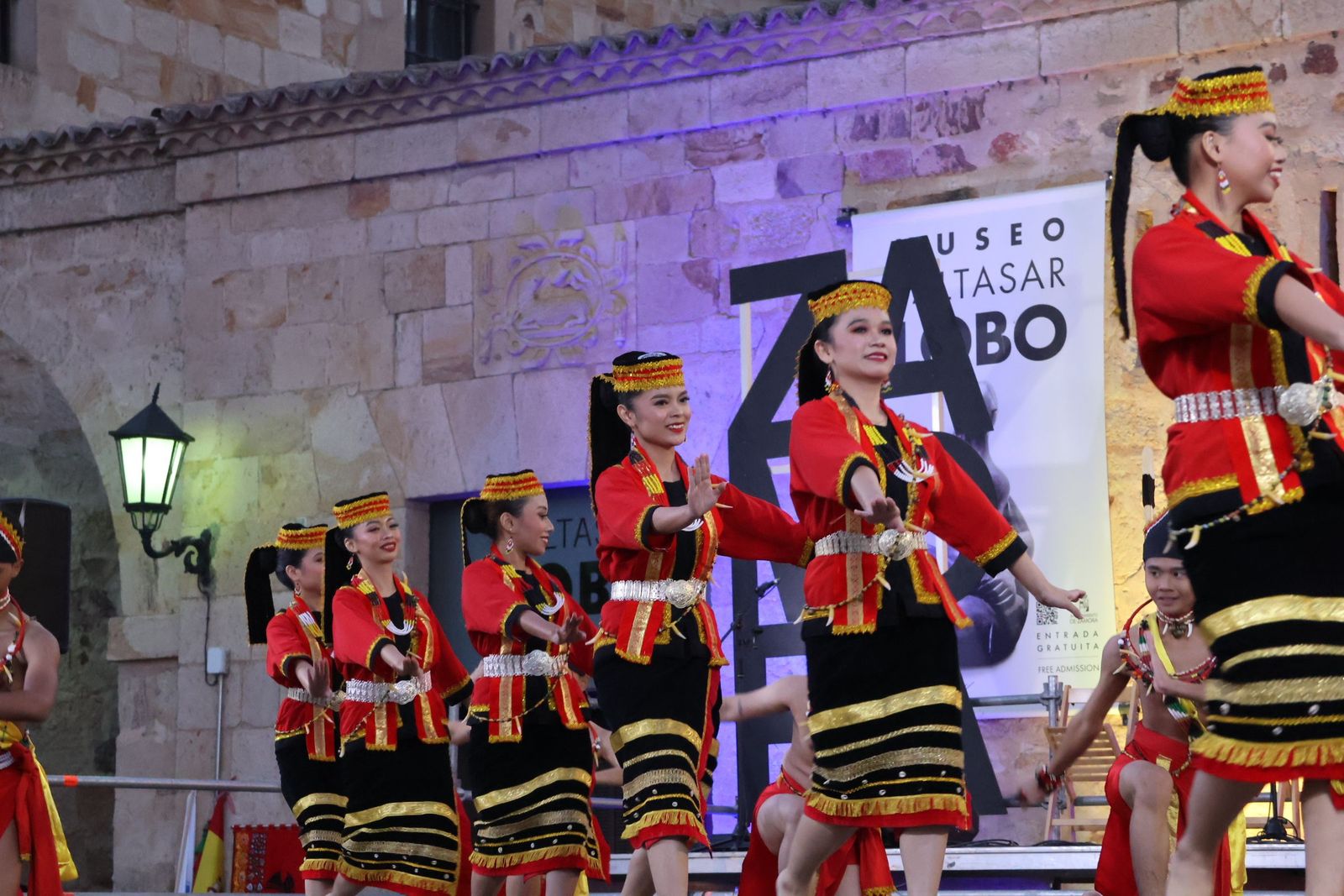 ii-gala-festival-internacional-de-folklore-40