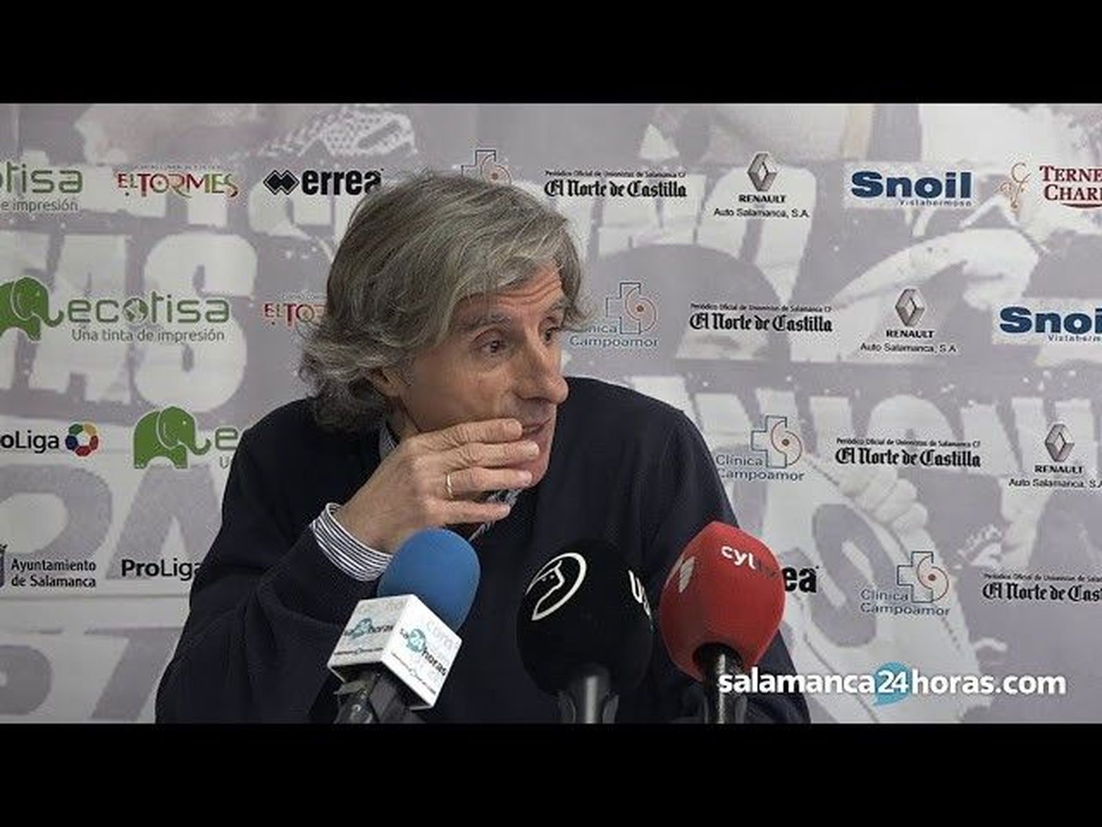 Rueda de prensa de Roberto Aguirre tras el Unionistas CF 0-0 Internacional