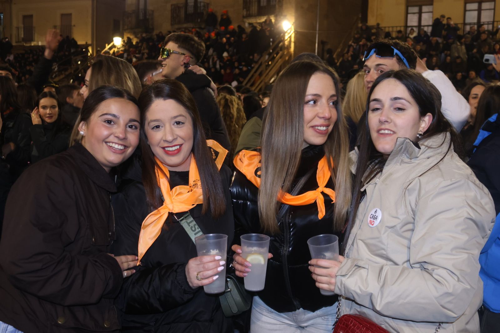 Los jóvenes vuelven a llenar las calles de Ciudad Rodrigo por el Carnaval del Toro