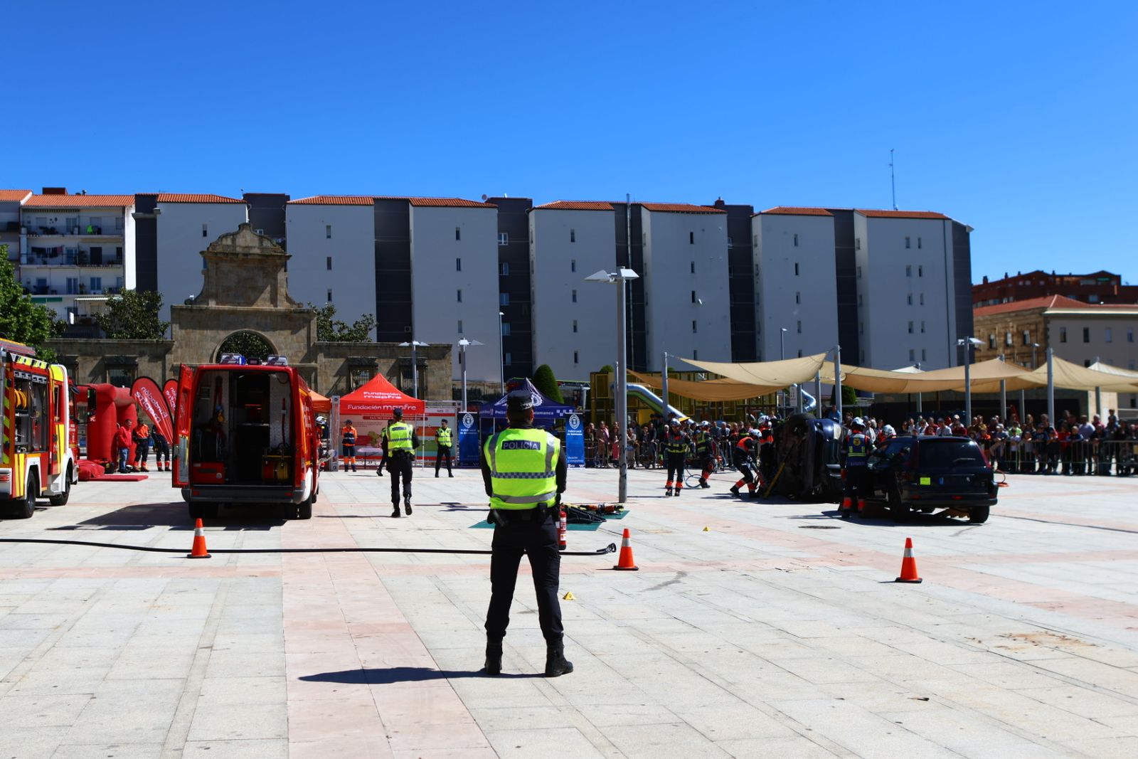 Simulacro de accidente de tráfico en la Plaza de La Concordia