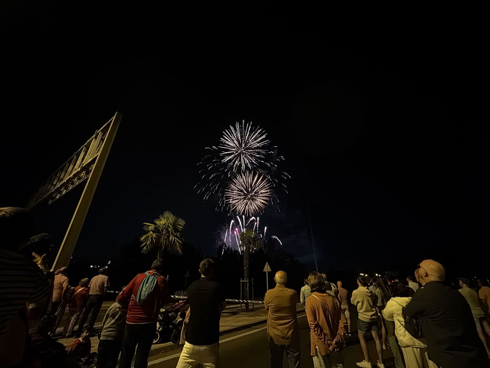 Fuegos artificiales en el entorno del Puente Romano