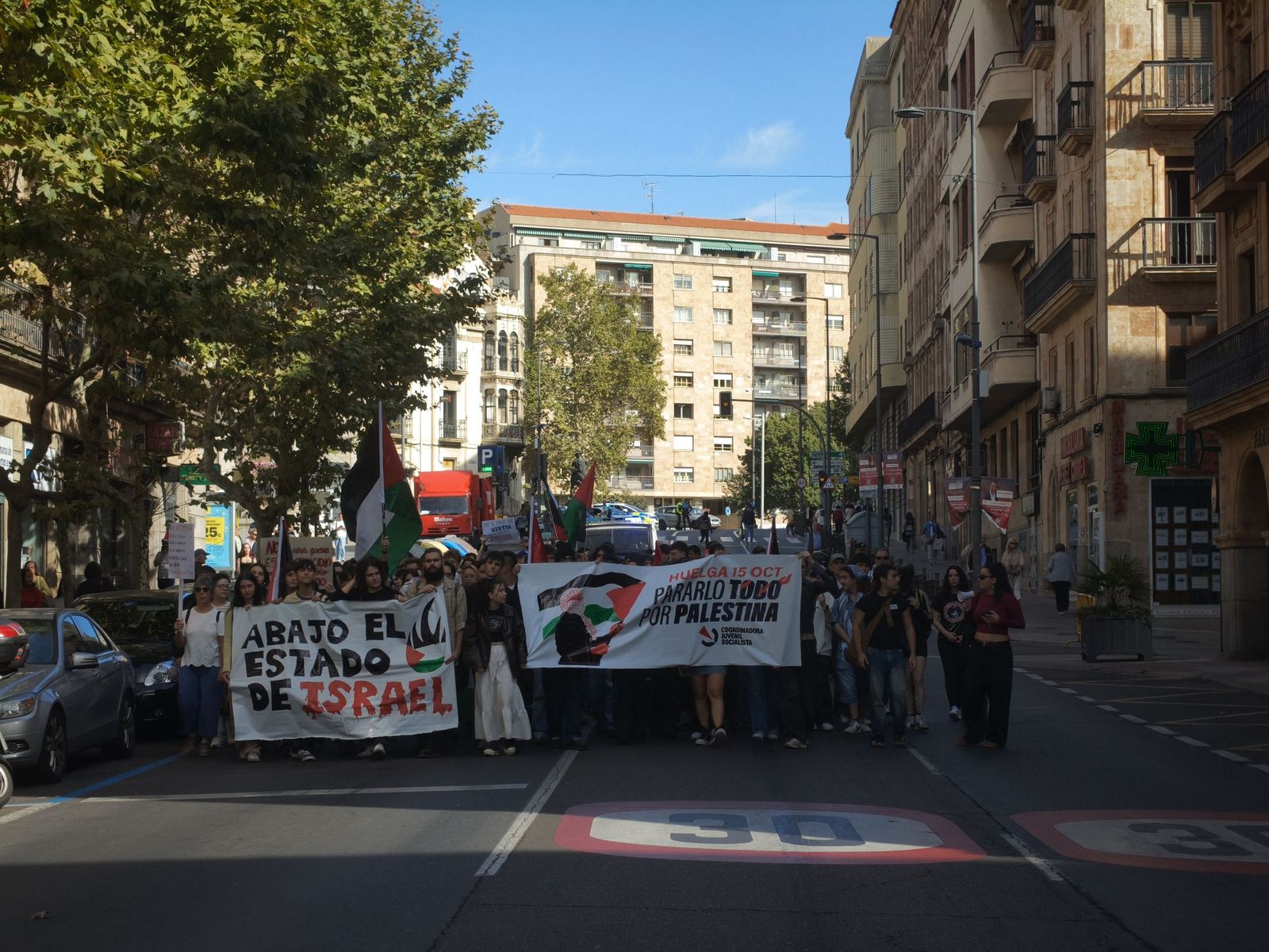 Los estudiantes de Salamanca recorren Salamanca alzando la voz por Palestina