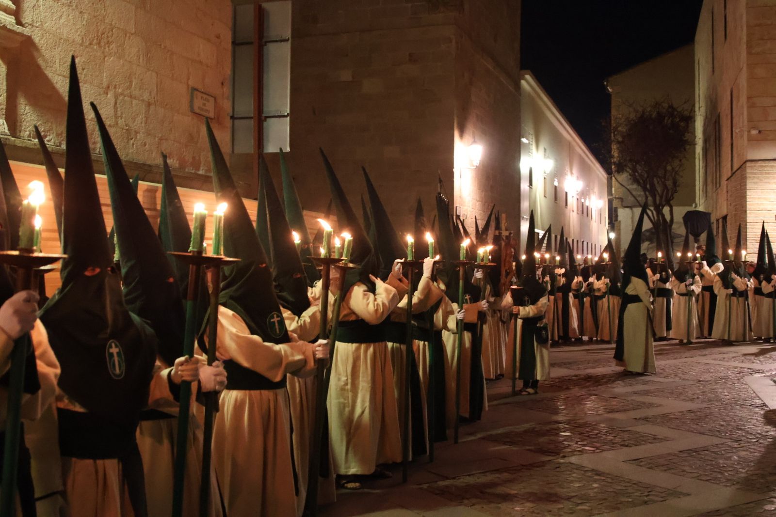 GALERÍA | Revive en imágenes la procesión de las Siete Palabras