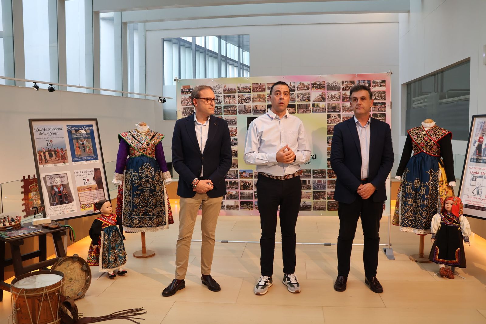 Los recuerdos de 70 años del grupo Doña Urraca en imágenes